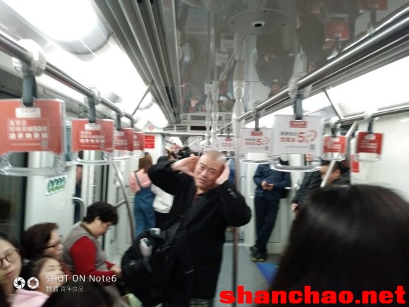 百度胖老师吧上海市公 安局轨道交通分局石宇玉老师求救 抖音快手百度贴吧百科图片视频知道搜索上海胖老师或 ...