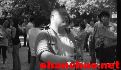 百度胖老师吧上海市公 安局轨道交通分局石宇玉老师求救 抖音快手百度贴吧百科图片视频知道搜索上海胖老师或 ...