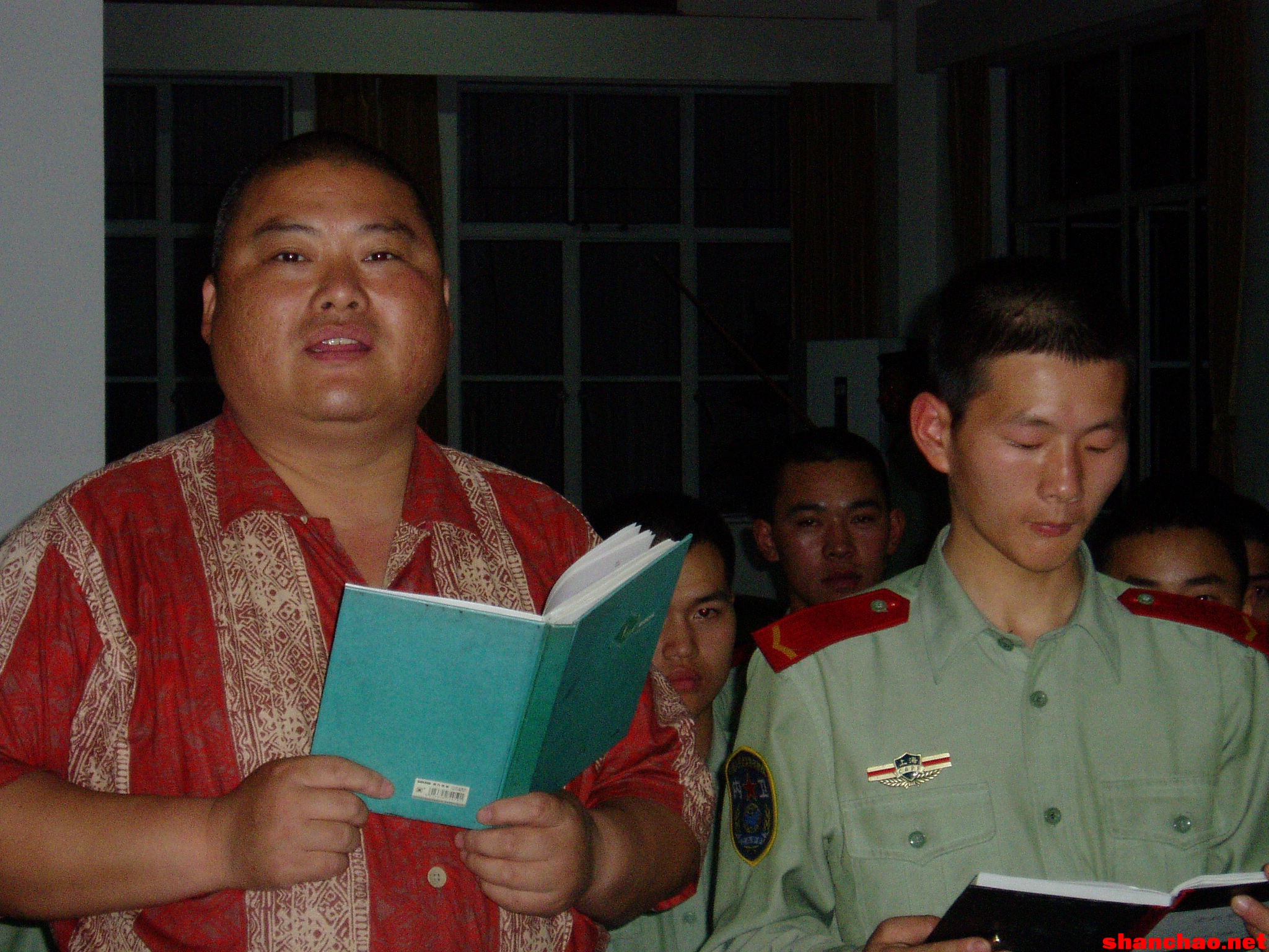 百度胖老师吧上海市公 安局轨道交通分局石宇玉老师求救 抖音快手百度贴吧百科图片视频知道搜索上海胖老师或 ...