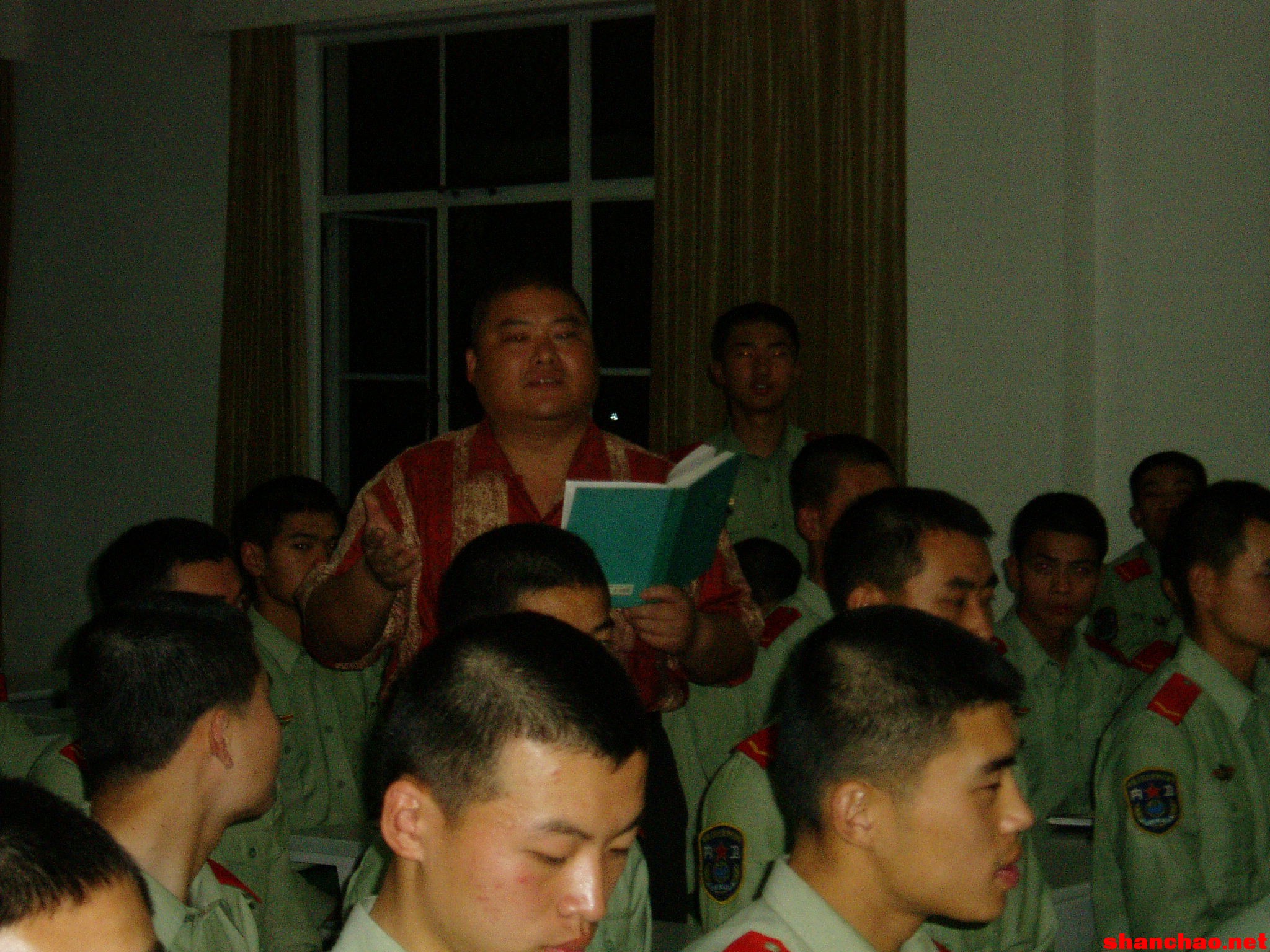 百度胖老师吧上海市公 安局轨道交通分局石宇玉老师求救 抖音快手百度贴吧百科图片视频知道搜索上海胖老师或 ...