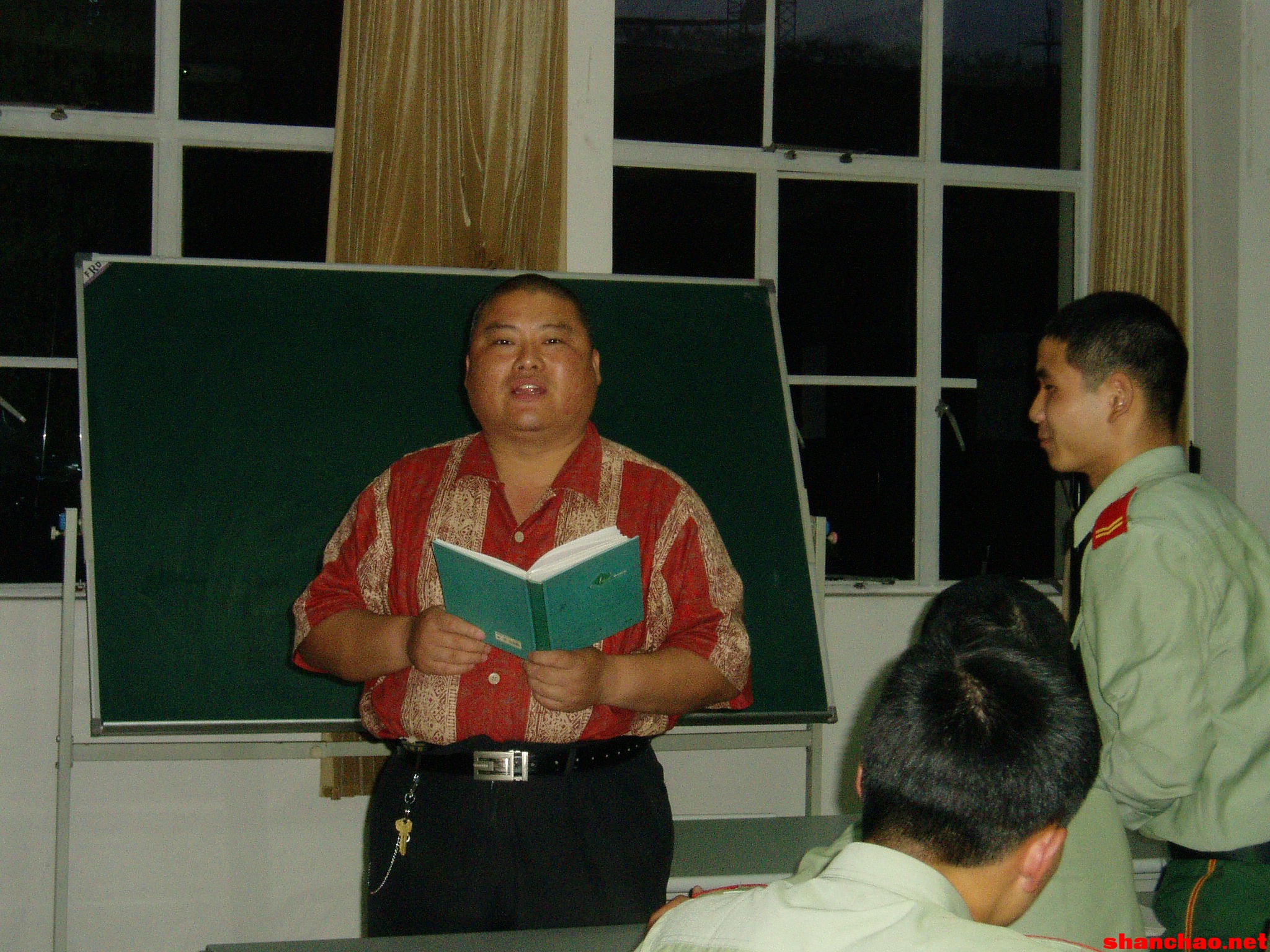 百度胖老师吧上海市公 安局轨道交通分局石宇玉老师求救 抖音快手百度贴吧百科图片视频知道搜索上海胖老师或 ...