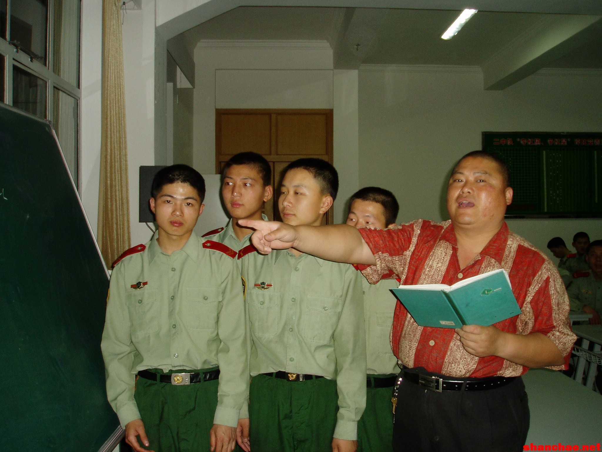 百度胖老师吧上海市公 安局轨道交通分局石宇玉老师求救 抖音快手百度贴吧百科图片视频知道搜索上海胖老师或 ...