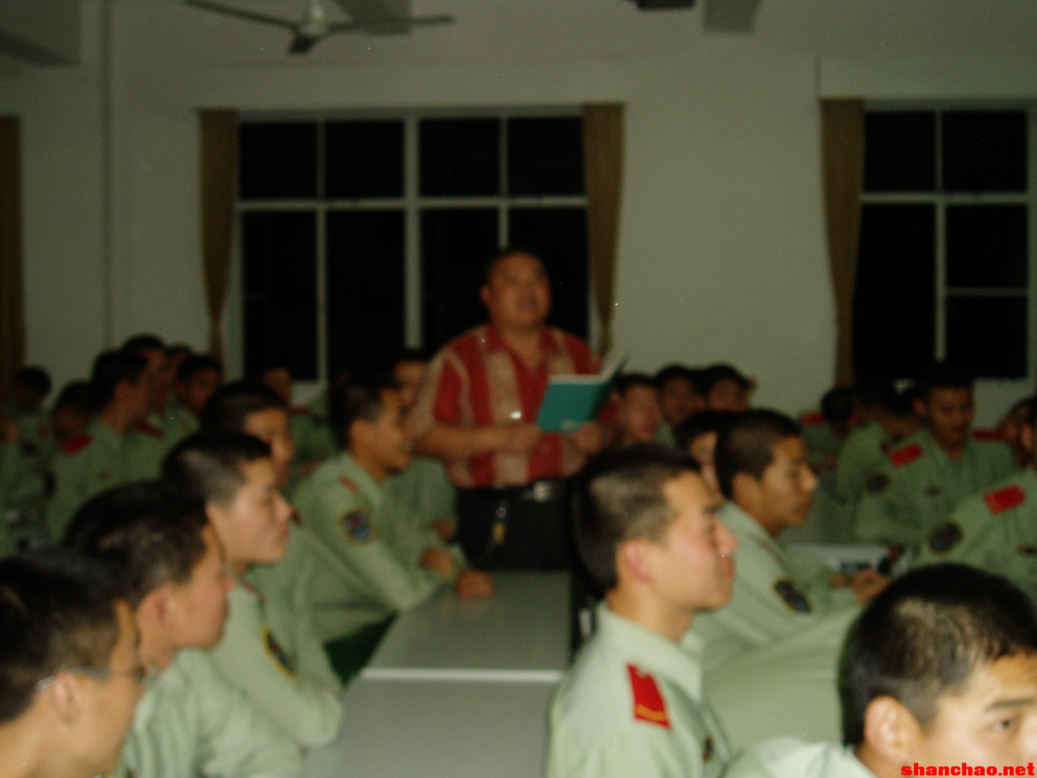 百度胖老师吧上海市公 安局轨道交通分局石宇玉老师求救 抖音快手百度贴吧百科图片视频知道搜索上海胖老师或 ...