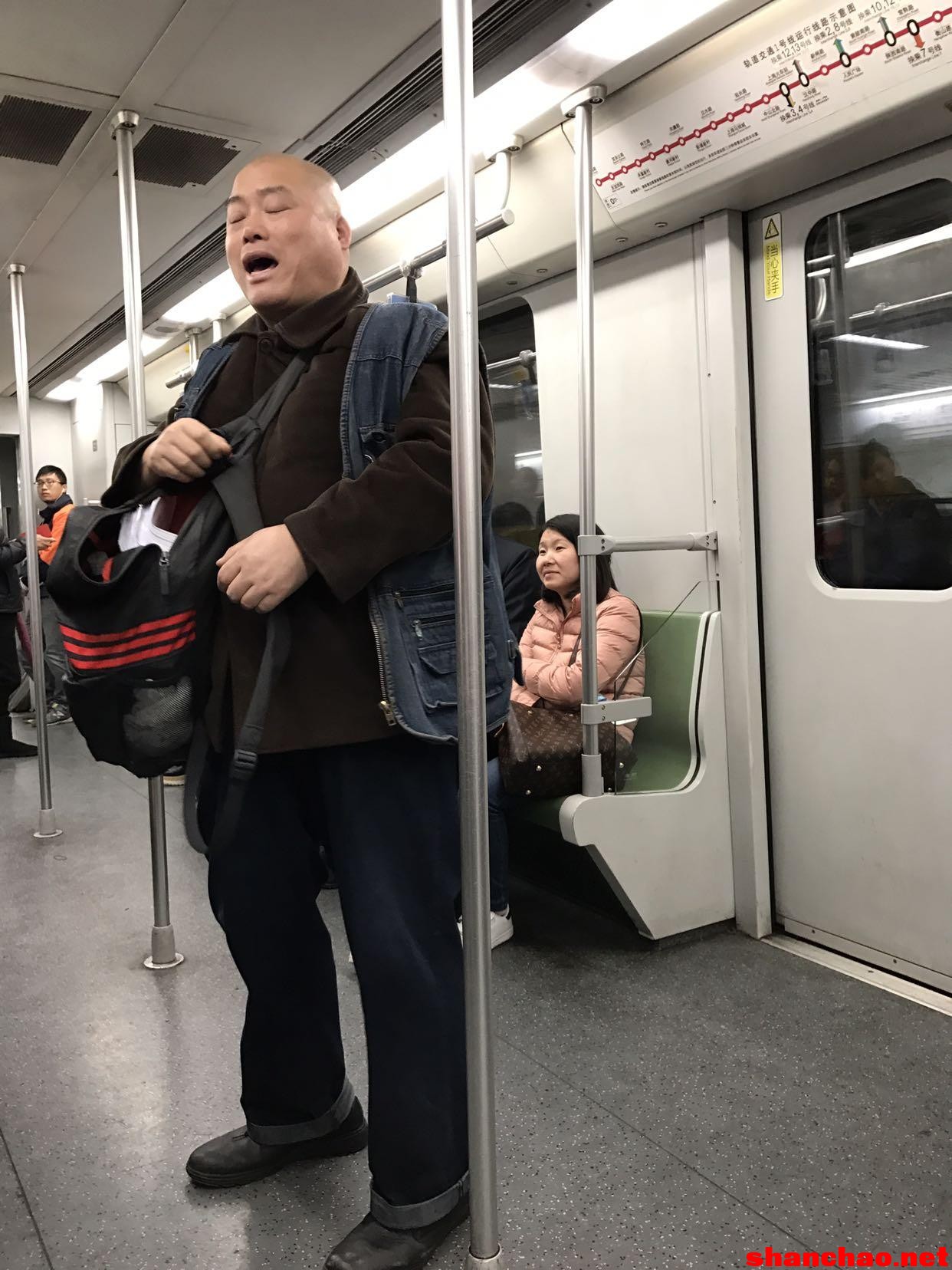 百度胖老师吧上海市公安局轨道交通分局石宇玉老师求救 微信抖音快手百度贴吧百科图片视频知道搜索上海胖老 ...
